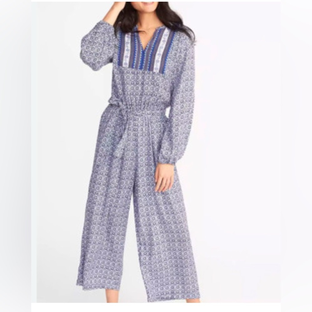 Old Navy Loose Fitting Jumpsuit Women’s Size XL TG Blue, White , Red